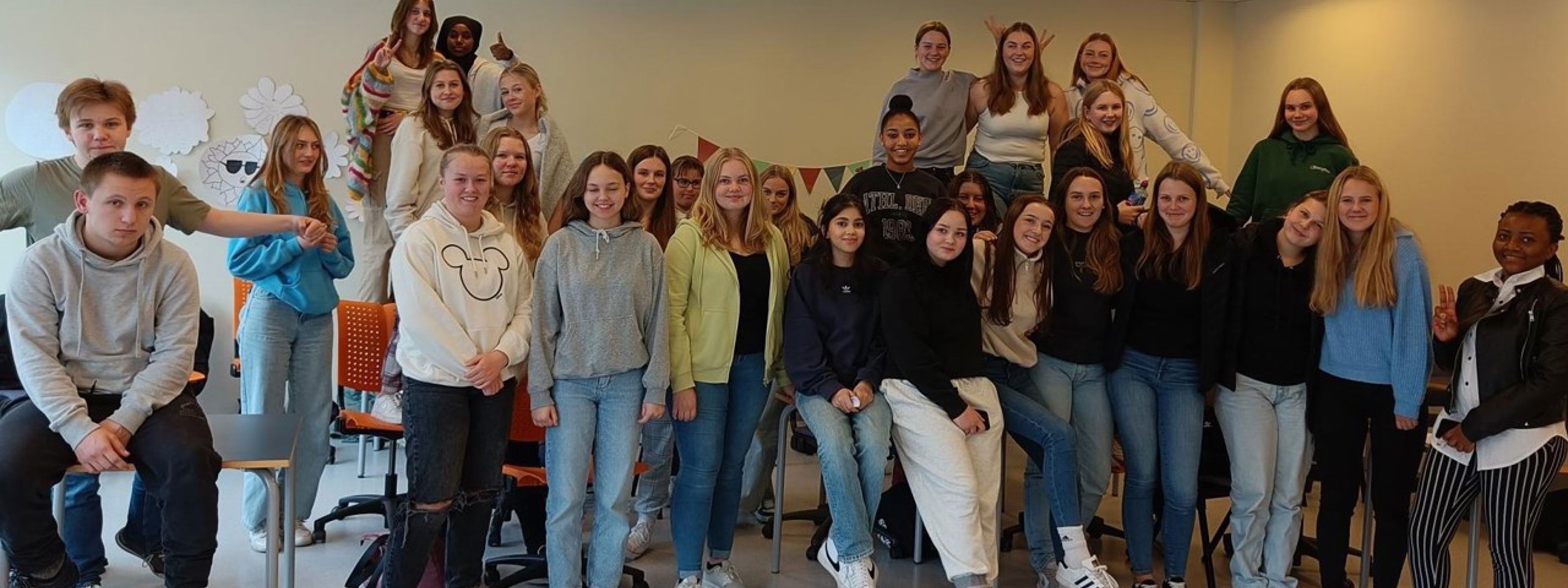 10. klassingar som hospiterte på helse- og oppvekstfag. Foto: Stryn vgs