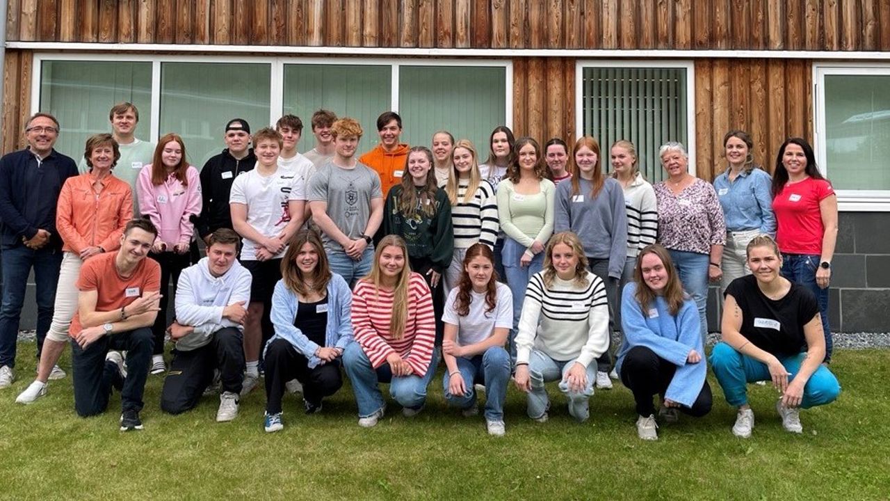 Bilde av elevmentorane på Stryn vgs skuleåret 2023/2024 