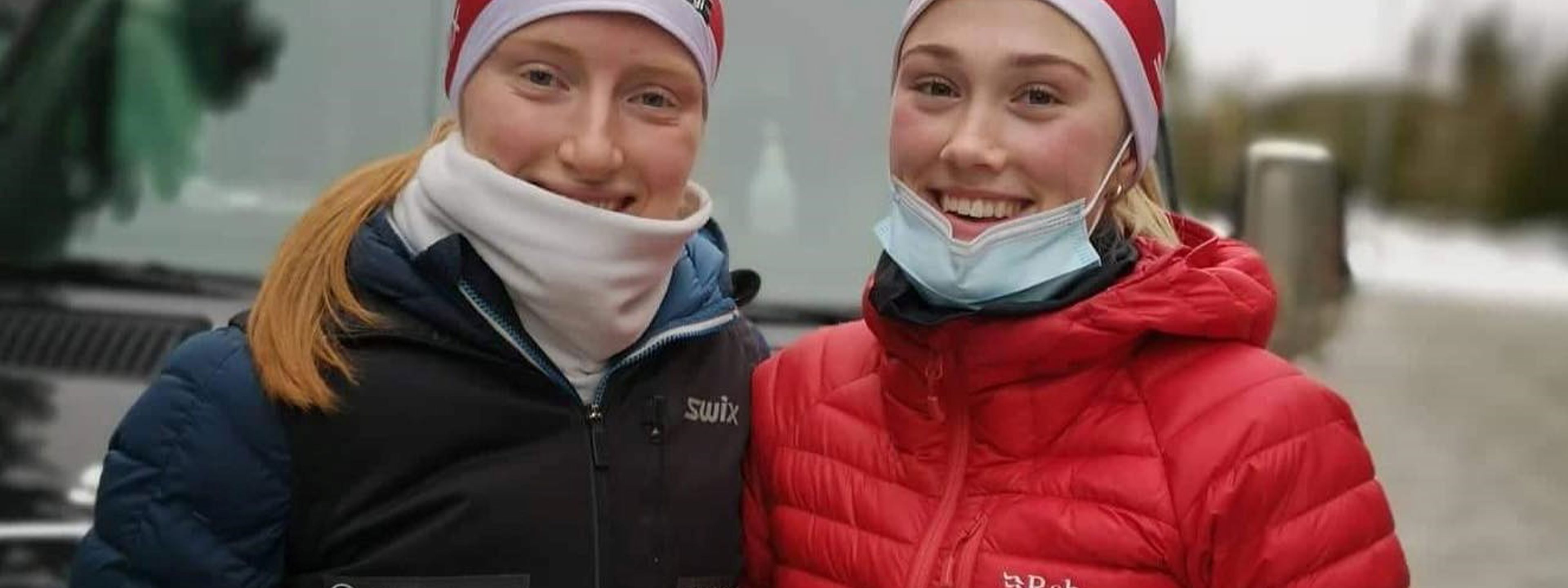 Bilde av Maren Hjelmeset Kirkeeide og Emilie Flo Stavik som er uttekne til junior-VM i skiskyting 2022.  Foto: Sigbjørn Kirkeeide