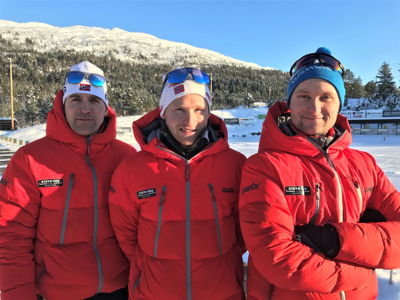 Bilde av dei tre trenarane på landslinja. Foto: Stryn vgs